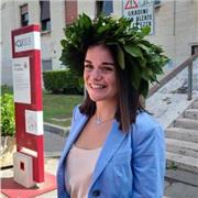 Offro ripetizioni di letteratura italiana. Sono una studentessa molto appassionata!